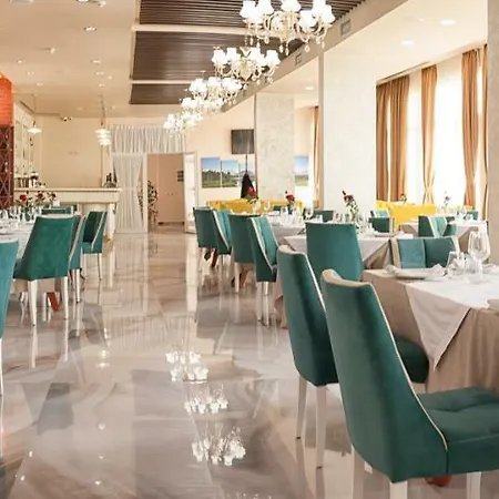 Hotel Dora 4*