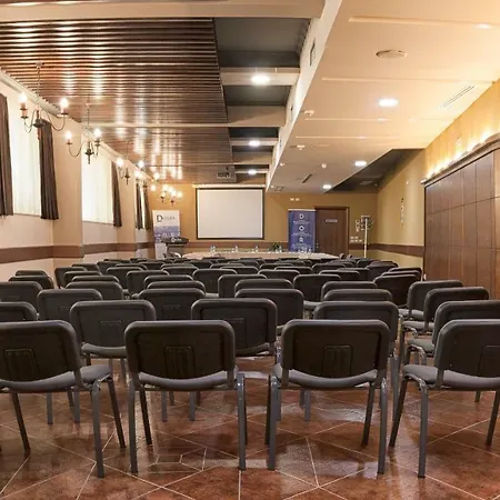 Dora Hotel 4*